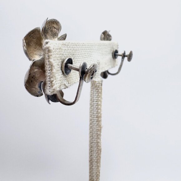 Sterling Silver 925 Turquoise Puffed Flower Screw Back Earrings Size 1" Length - Picture 4 of 13